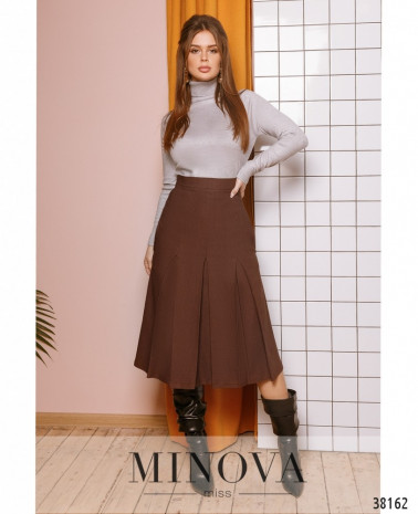 коричневый