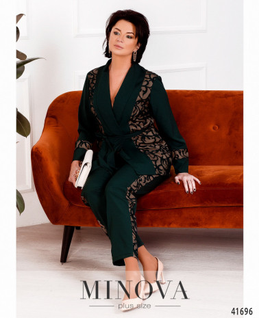 темно-зеленый